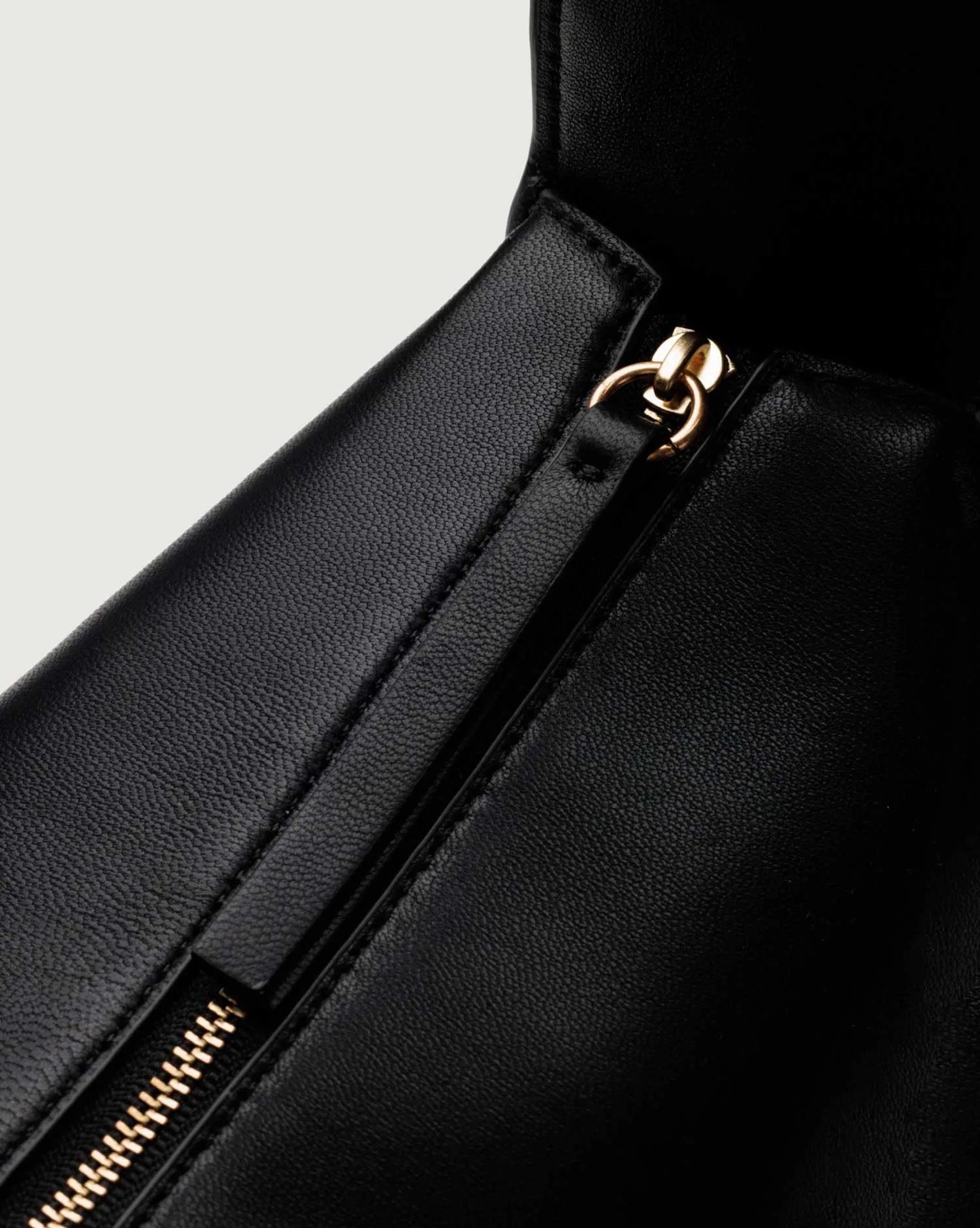 Antonia Bag | Black Lamb