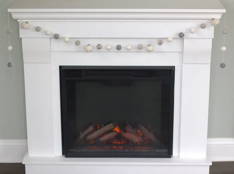 Felt Pumpkin Garland- Gray & White