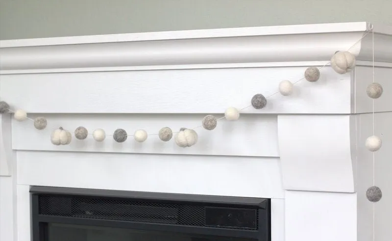 Felt Pumpkin Garland- Gray & White