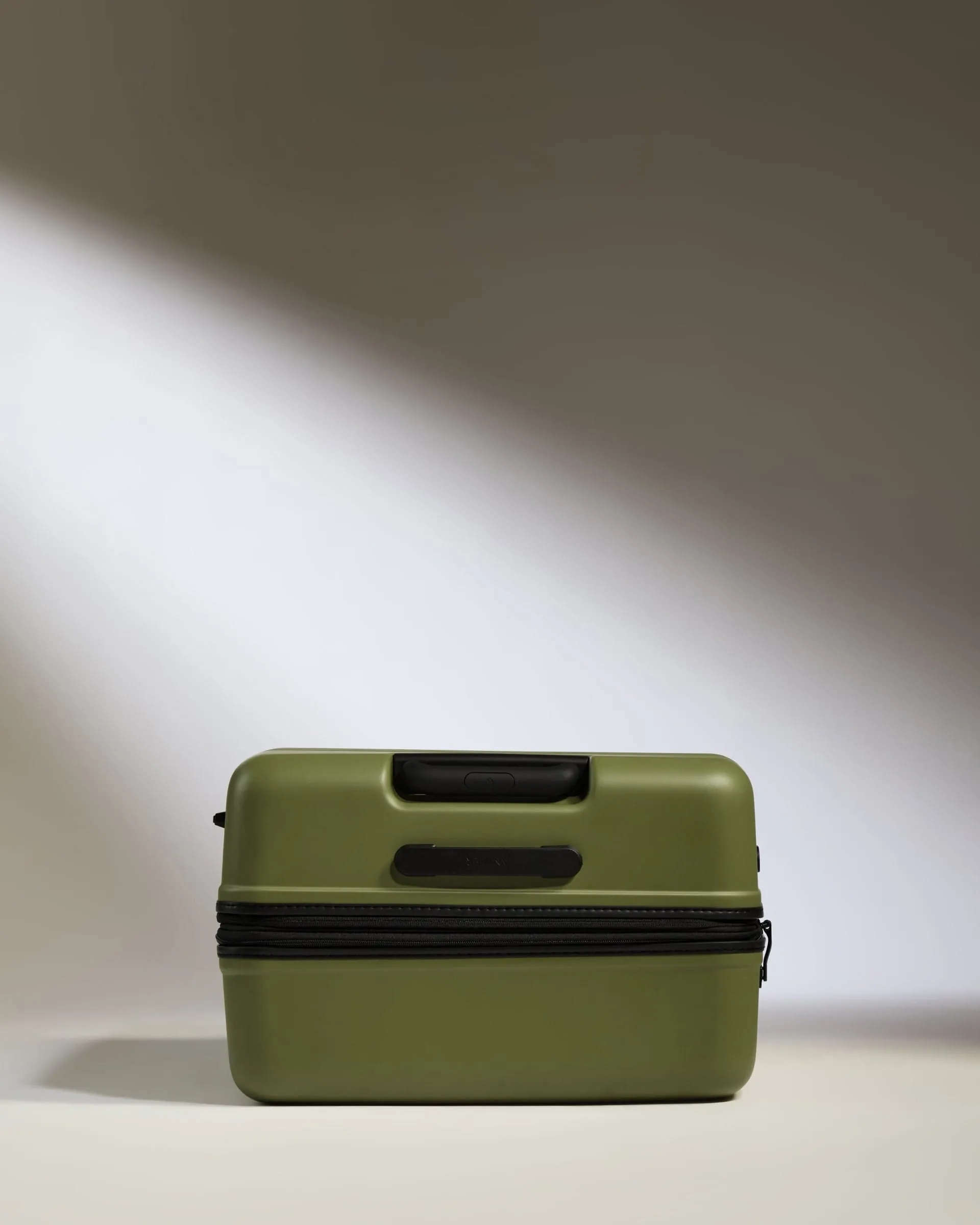 Large Suitcase in Fern Green - Icon Stripe