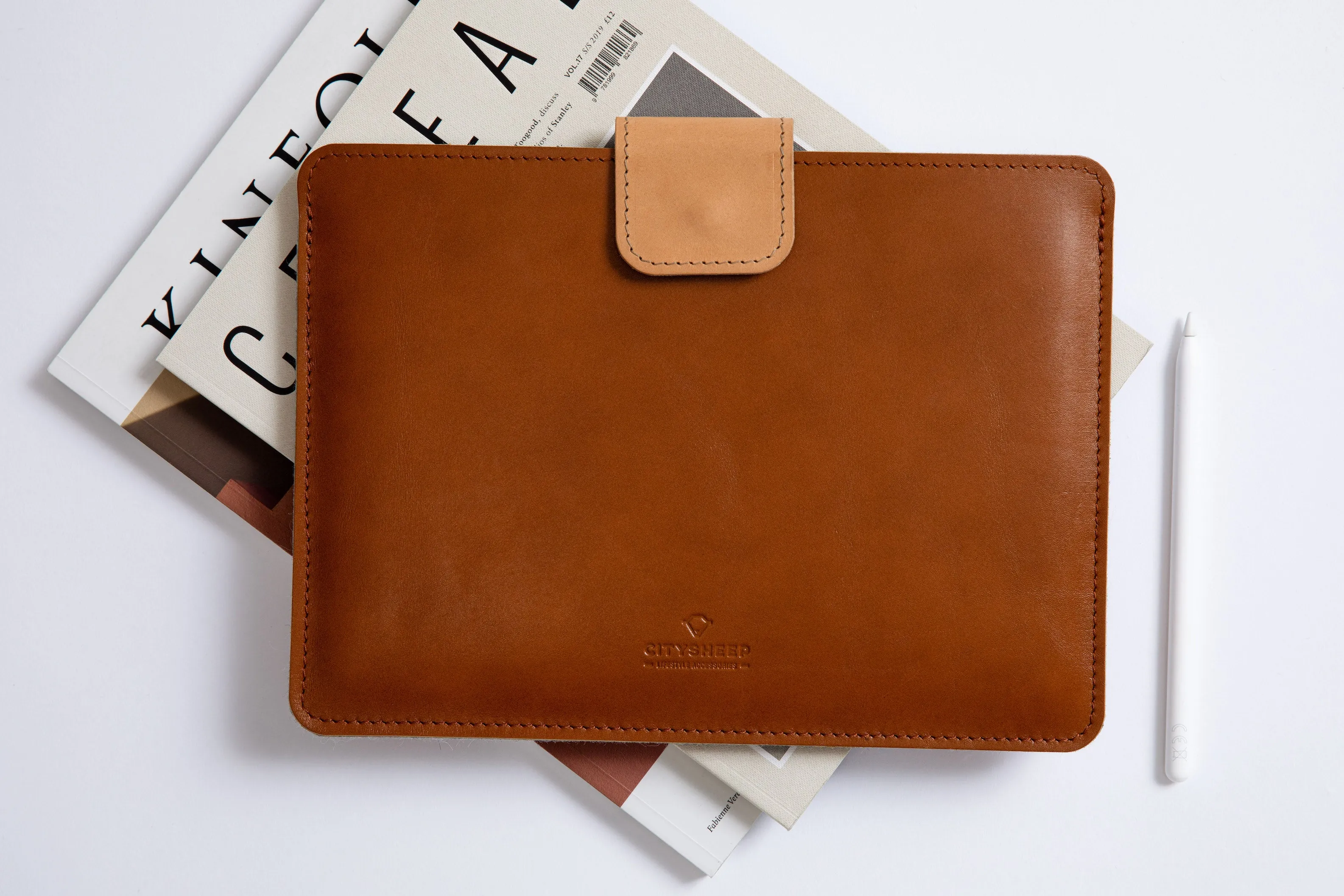 Leather MacBook Sleeve KEEP IT SNUG/ Vegetable tanned/