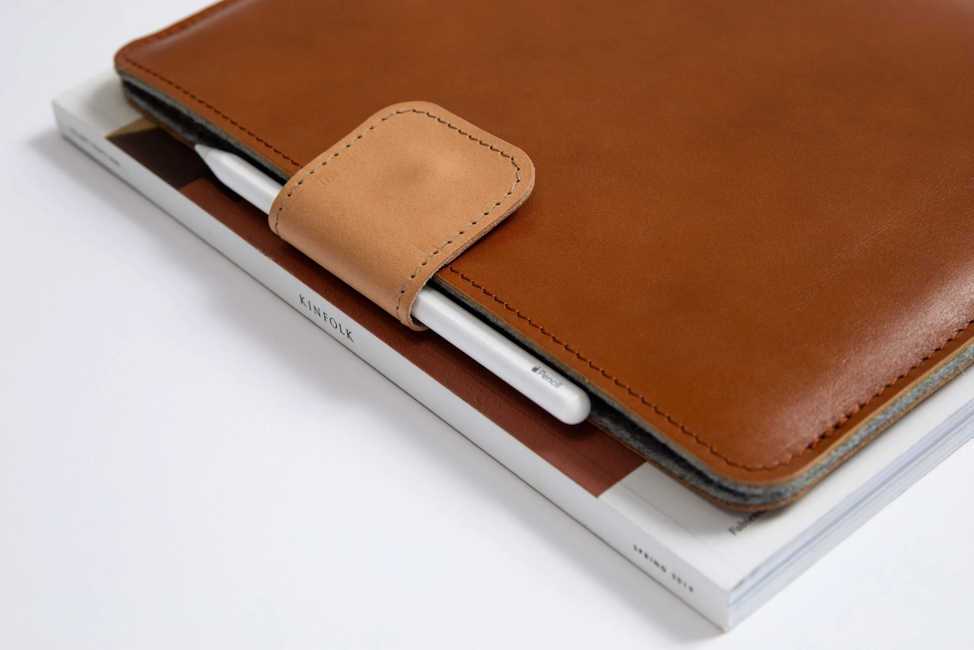 Leather MacBook Sleeve KEEP IT SNUG/ Vegetable tanned/