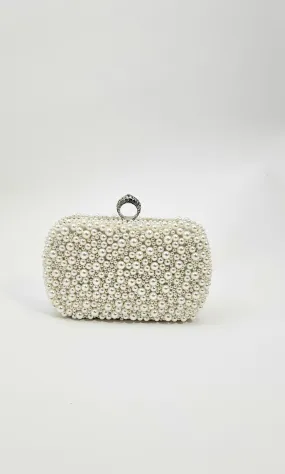 LIBBY PEARL CLUTCH (PEARL/SILVER)