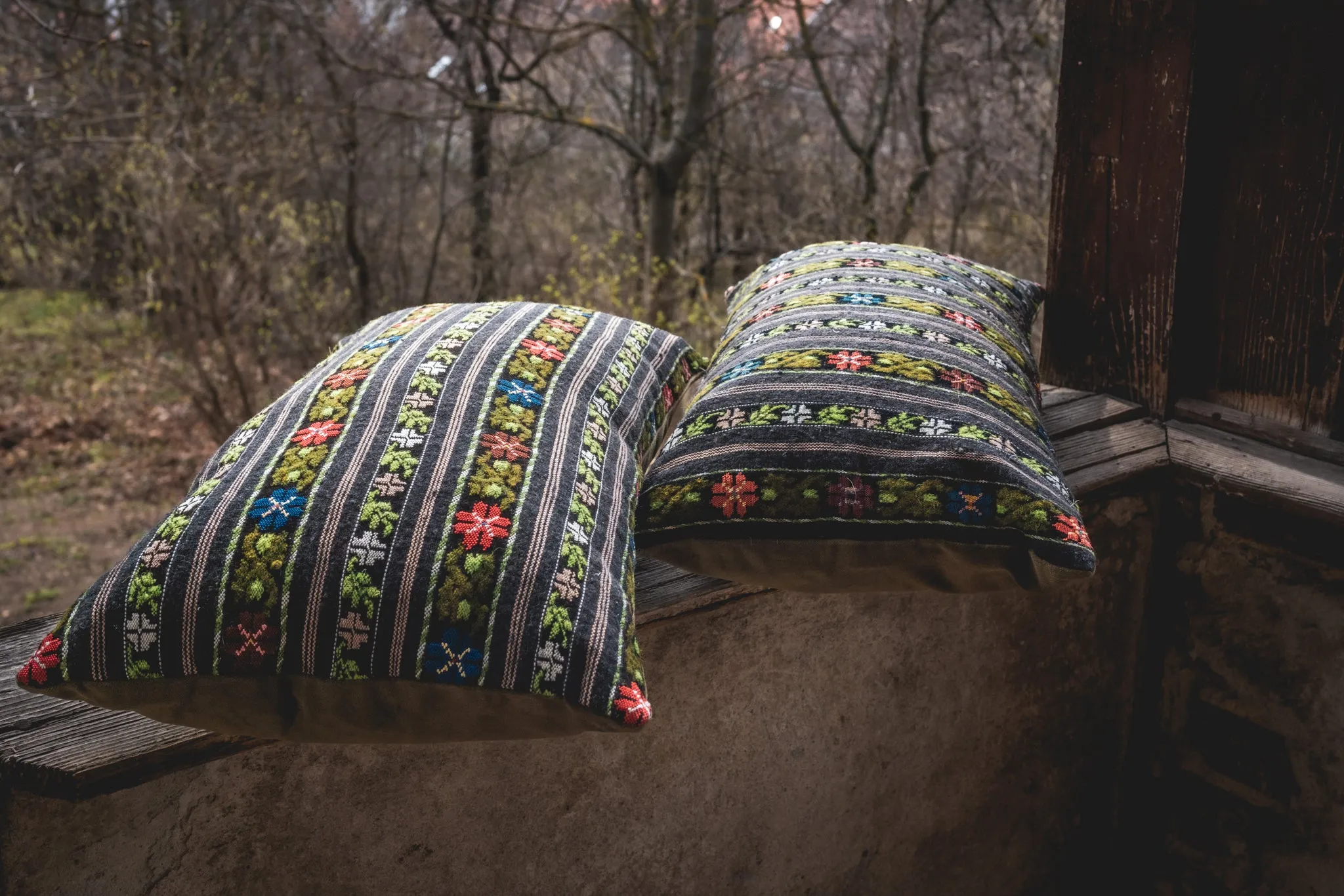 Pillow: Artifact textile, handwoven in Romania - P409