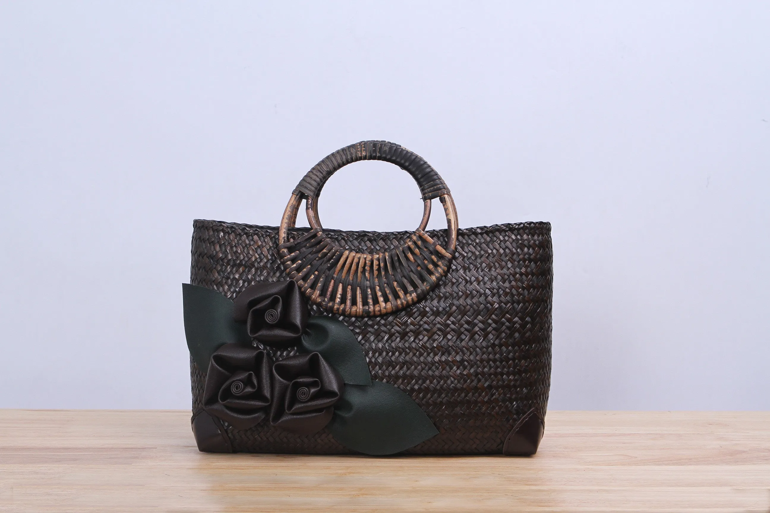 Shappybag - Seagrass wicker handbag with flower (Brown)