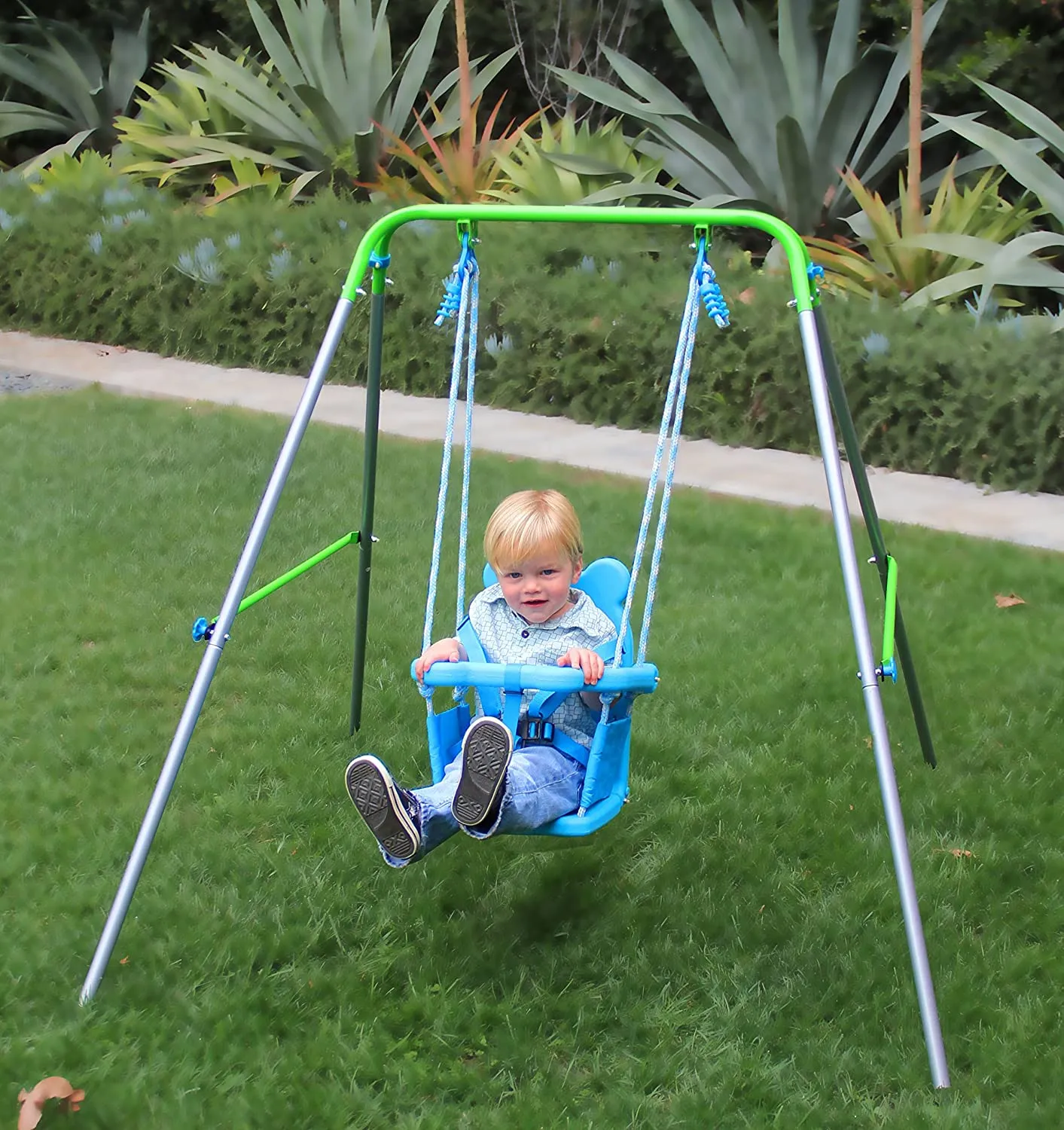 Swinging Kids Strong Carrier