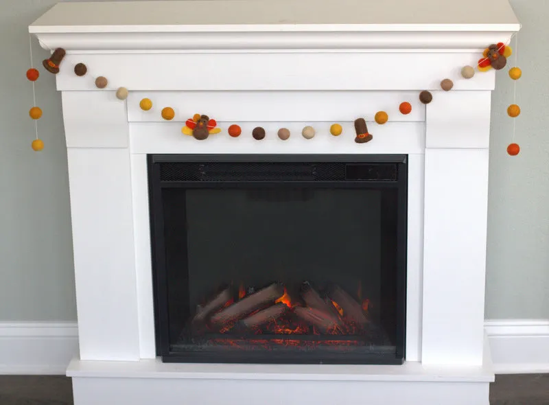 Thanksgiving Turkey & Pilgrim Hat Garland- Brown, Orange