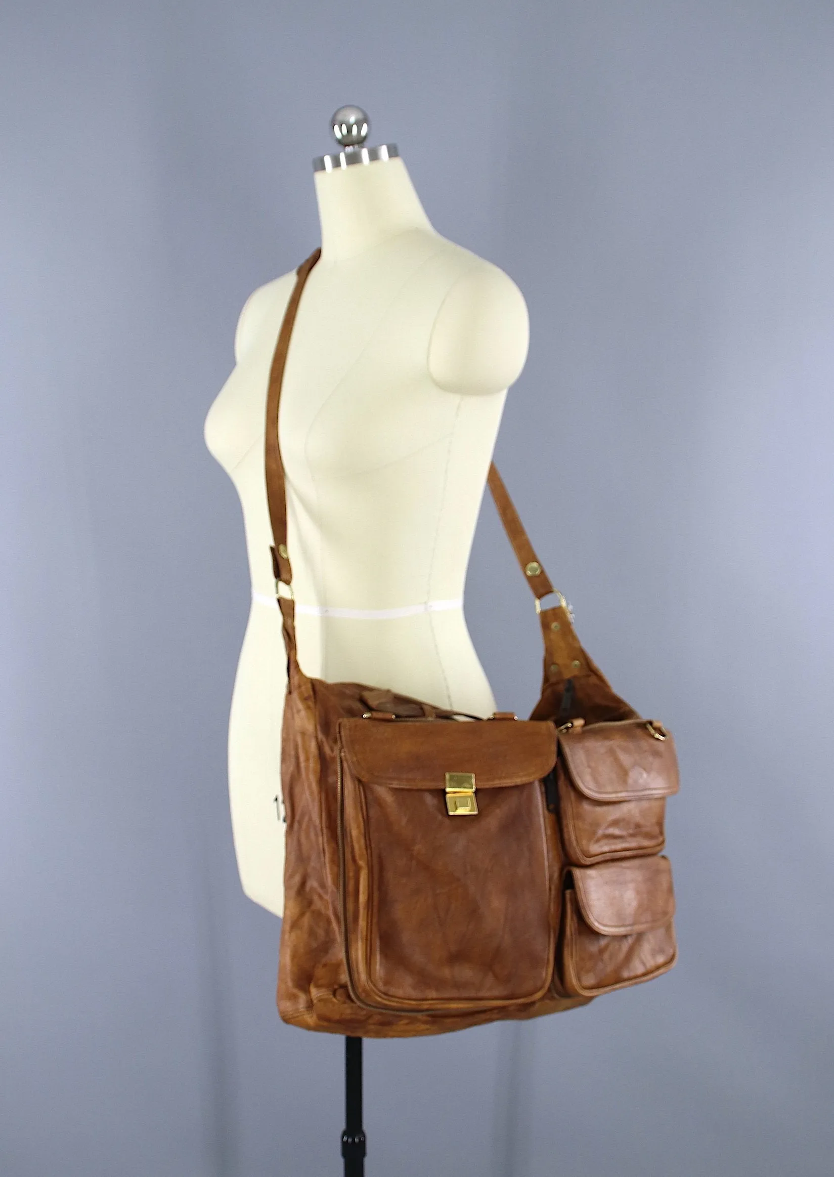 Vintage 1970s Leather Travel Overnight Bag / Convertible Cross Body