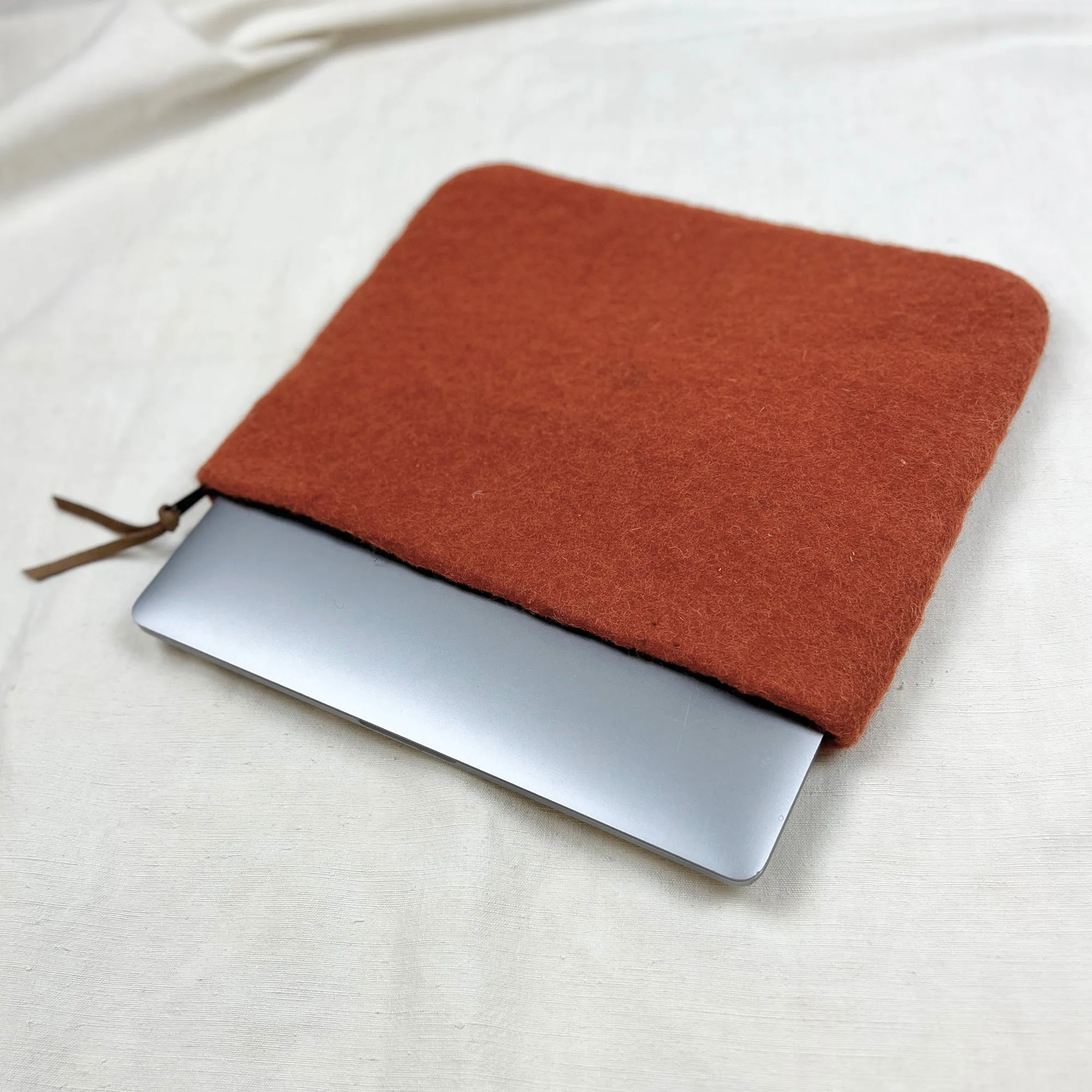 WANGDI Eco Zip Felt Document Pouch Laptop Sleeve